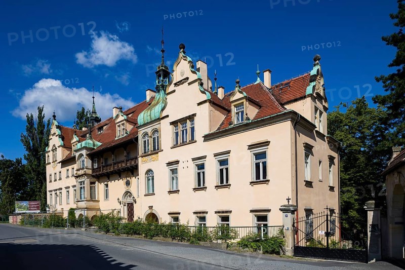 Cotta is a district of the municipality of Dohma in the district of Sächsische Schweiz-Osterzgebirge, Saxony. It is located at the foot of the Cottaer Spitzberg and is divided into Grosscotta (also: Cotta A) and Kleincotta (also: Cotta B) . Cotta is the name-giver of the Cotta sandstone, a type of Elbe sandstone quarried there, among others.Castle and Church