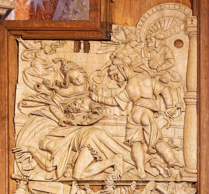 Salome with the head of John the Baptist, guest painting of Herod Antipas, relief panel, detail side wing altarpiece, carved altar of the Niederrotweil Madonna, late Gothic, carver Master HL, Saint Michael, Niederrotweil, Vogtsburg, Kaiserstuhl, Upper Rhine, Baden-Württemberg, Germany, Europe