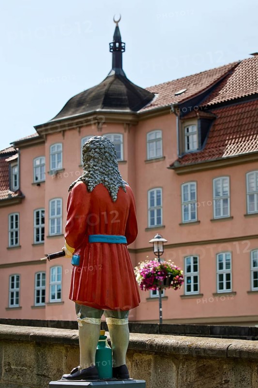 Figure of the doctor and miracle healer Dr. Eisenbarth by Darius Monser, Hannoversch Münden, Lower Saxony, Germany, Europe