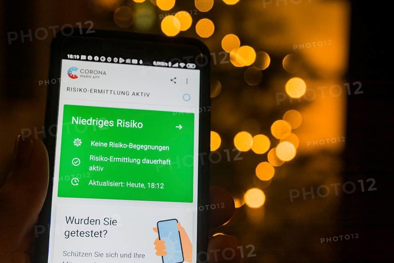 Corona Warn App in use for Christmas in Dresden. It is feared that the already very high numbers could rise again after Christmas. Every user can assess his or her personal risk of infection