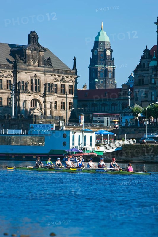 Rowing training on the Elbe in front of Dresden's Old Town