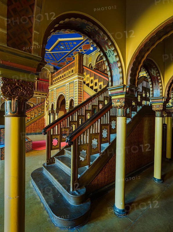 The Stadtbad is a building that was used as an indoor swimming pool for 88 years in the northern suburb of Leipzig. In 2004, the baths were closed due to structural defects. A foundation is working to renovate and revitalise the building. Oriental ladies' sauna