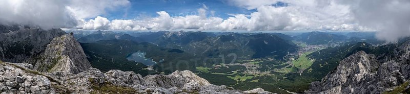 Alpine panorama, view of Eibsee lake and Werdenfelser Land, Wetterstein Mountains, Garmisch-Patenkirchen, Bavaria, Germany, Europe