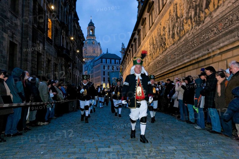 Striezelmarkt, which has been organised since 1434, is the oldest Christmas market in Germany and takes place on the Altmarkt. A new tradition was established in Dresden with a large mining parade organised by mining and smelting miners from the Ore Mountains