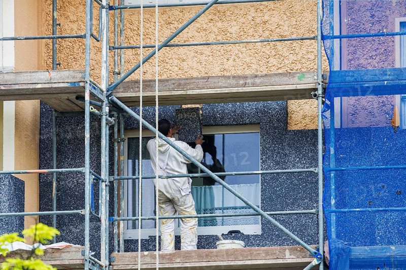 Dresden Refurbishment of prefabricated buildings in the Dresden Leubnitz area. The prefabricated buildings of type IW67 from 1977 are modernised and brought up to the prescribed standard in terms of air-conditioning technology