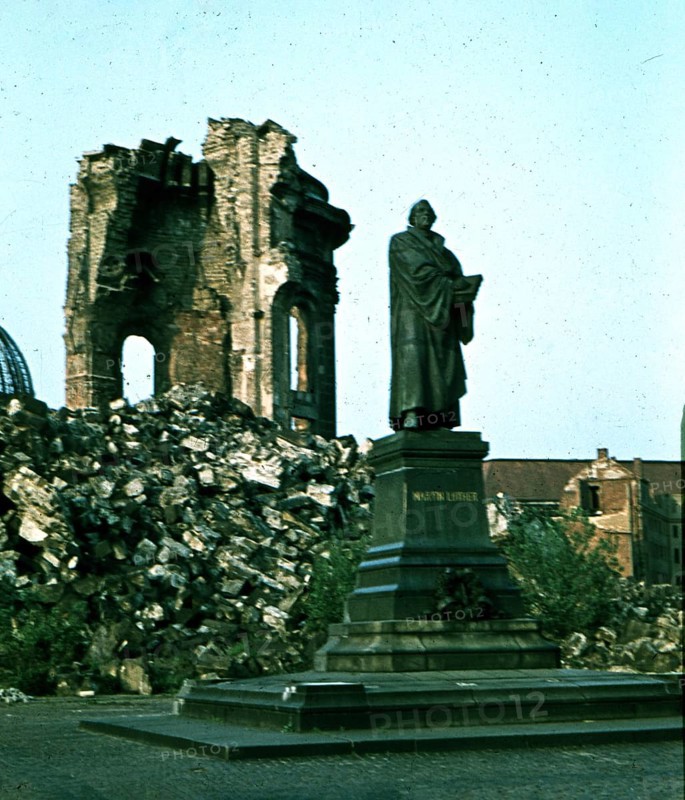 Rubble of the Dresden Frauenkirche by George Bähr, burnt out after the bombing raid of 13 February 1945 and collapsed on 15 February 1945. Date estimated