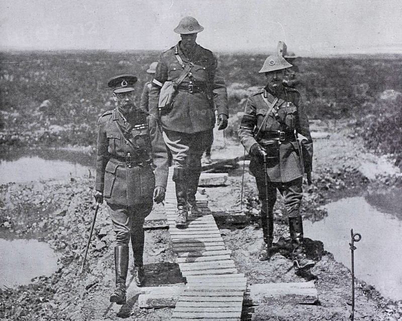 King George V and the Canadian General Currie at Vimy after the battle, June 1917, Hauts de France Region, France, Europe