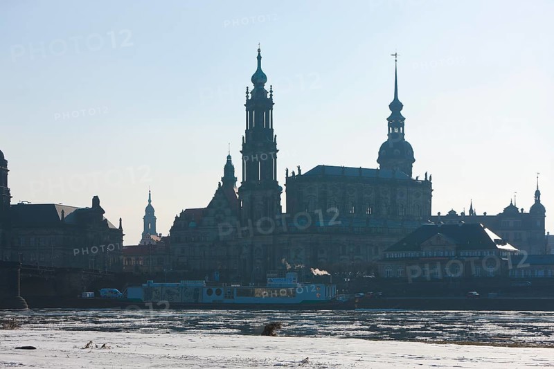 Ice drift on the Elbe in Dresden