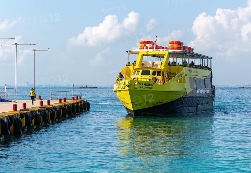 Ultramar ferry boat arriving at Isla Mujeres, Caribbean Coast, Cancun, Quintana Roo, Mexico, Central America