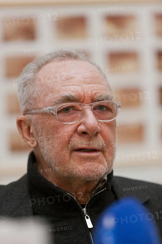Gerhard Richter, at the press event for his exhibition ATLAS in 2012, on the occasion of his 80th birthday. Gerhard Richter (born 9 February 1932 in Dresden) is a German painter, sculptor and photographer. He was Professor of Painting at the Kunstakademie Düsseldorf from 1971 to 1993