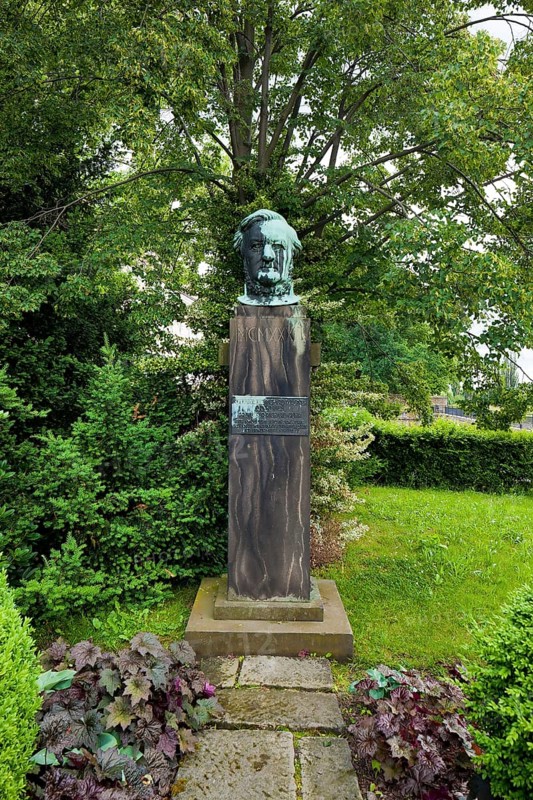 Richard Wagner Monument Graupa