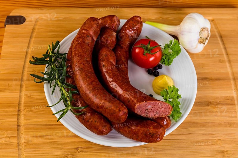 Kamenzer sausages. When master butcher Carl Heinrich Mierisch first produced Kamenz sausages out of necessity in 1859, no one could have imagined what a culinary hit this creation would become. Today, 160 years later, the butchers still produce these special sausages according to a traditional recipe and with a lot of love