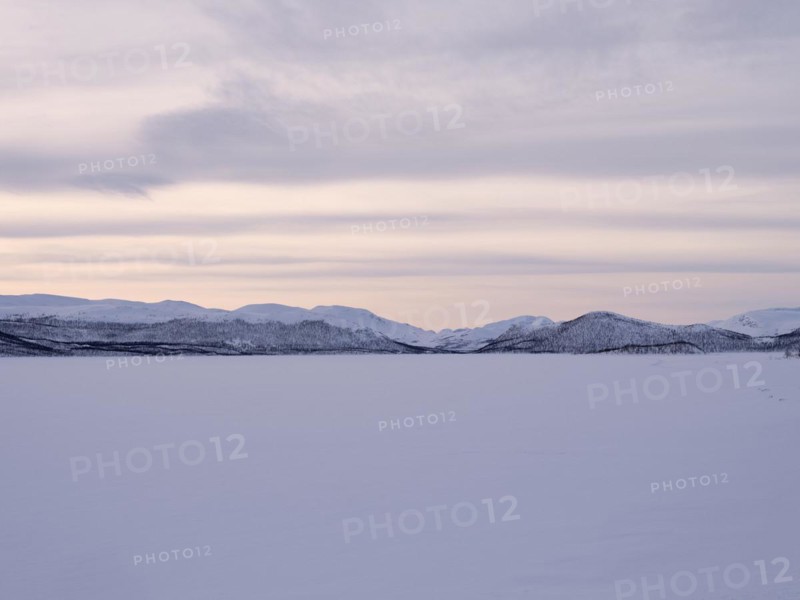 Lower Kilpisjärvi at dusk