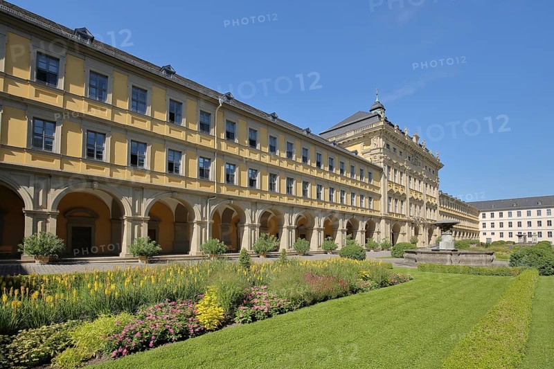 Inner courtyard with baroque princely building with arcade and gardens of the Juliasspital, baroque, flowerbed, palace, Würzburg, Lower Franconia, Franconia, Bavaria, Germany, Europe