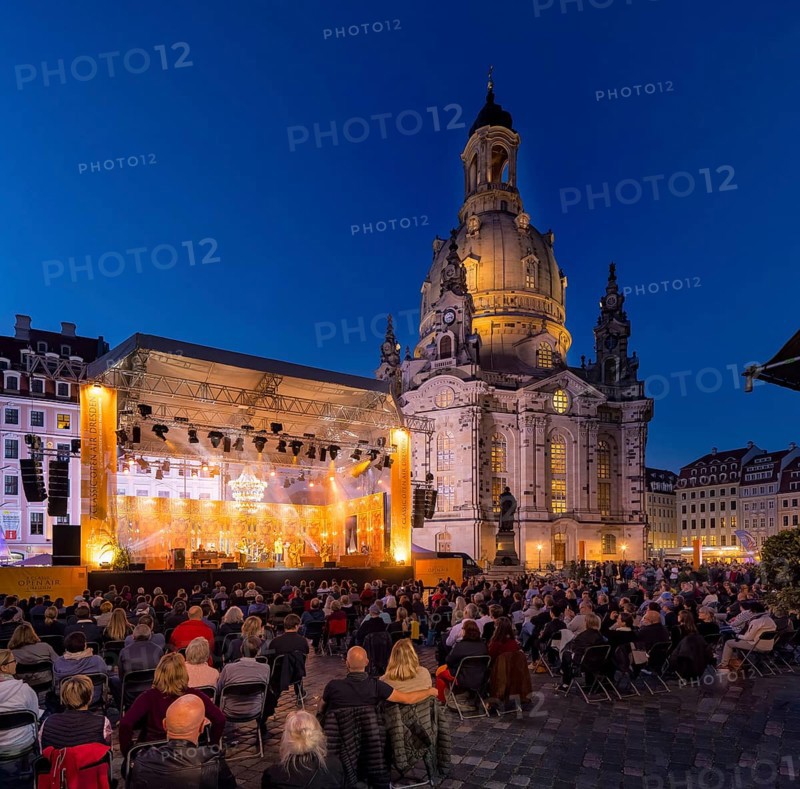 Classic Open Air on Dresden's Neumarkt 02 to 05 September, the exclusive concert event in front of the Church of Our Lady took place for the seventh time. The opening evening on 2 September was dedicated to jazz with the Nils Landgren Funk Unit