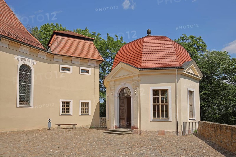 Chinese teahouse in the courtyard, temple, cottage, castle, Lichtenwalde, Niederwiesa, Saxony, Germany, Europe