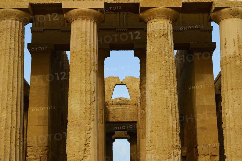 Evening light, detail, Four Pillars, chapter, Concordia Temple, Valley of the Temples, valle dei templi, Agrigento, Sicily, Italy, Europe