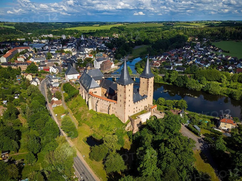 Rochlitz Castle is located in the west of the town of Rochlitz above the Zwickauer Mulde river in the district of Central Saxony in the Free State of Saxony. An extensive castle complex rises on the site of an imperial castle built in the second half of the 10th century, which passed into the possession of the Wettin margraves in 1143