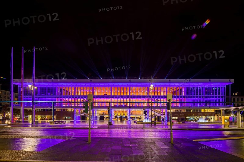The Kulturpalast Dresden is a modernist GDR building designed by architect Wolfgang Hänsch. Ballroom for the reopening