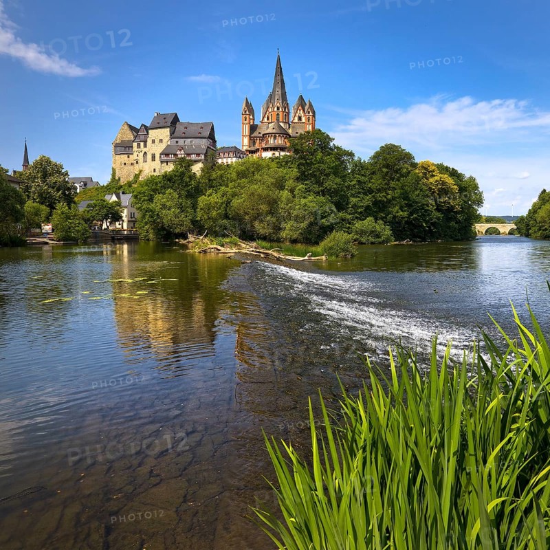 Limburg Cathedral St. George and Limburg Castle, also called Limburg Castle above the river Lahn, Limburg an der Lahn, Hesse, Germany, Europe