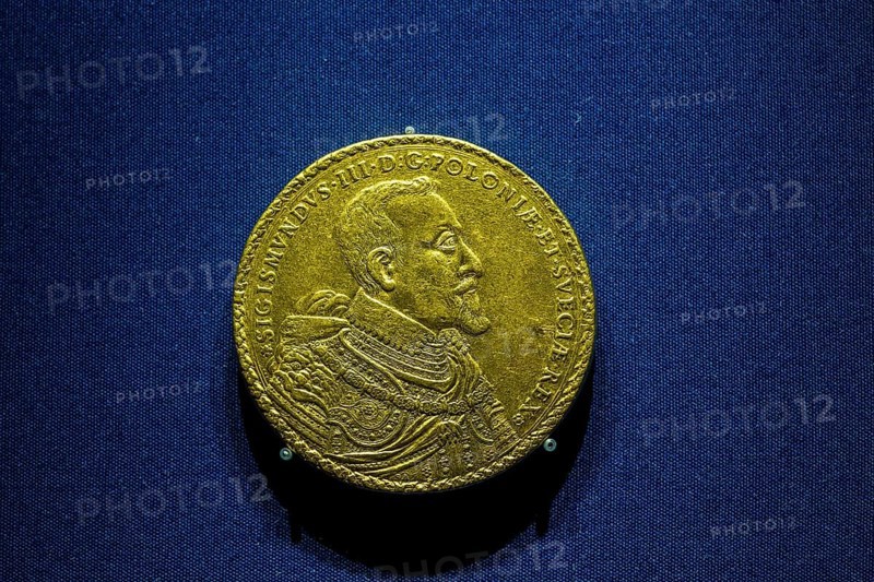 Coin Cabinet in the Residence Palace