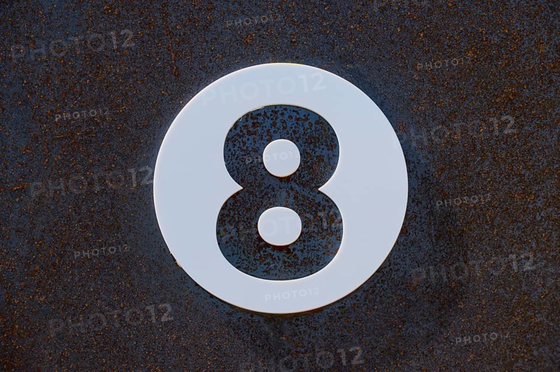 House number, 8, iron, rust, Ossiach, Lake Ossiach, Carinthia, Austria, Europe