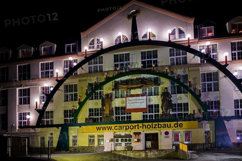 Candle arch Gelenau The Gelenau candle arch is in the Guinness Book of Records. The world's first candle arch was made in 1740 by the miners' blacksmith Carl Traugott Teller. He brought an arch-shaped candlestick to a Metten celebration, which the miners then lit in the centre of the room