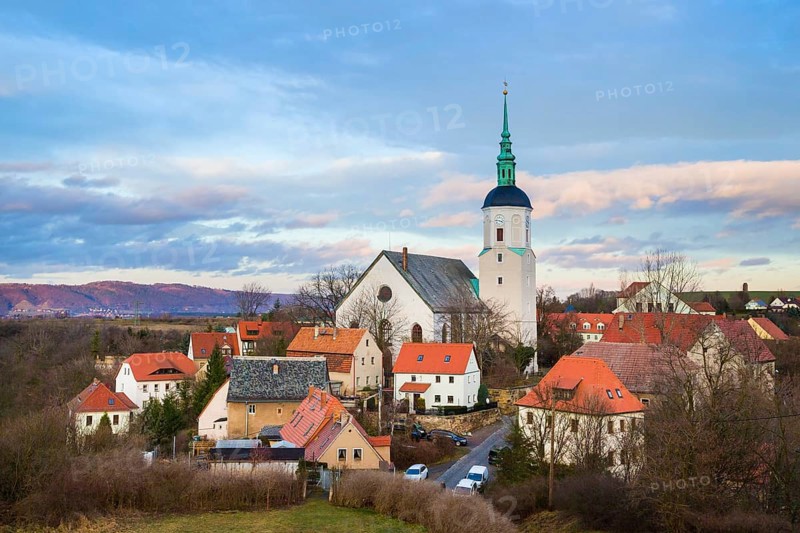 Dohna is the second oldest town in the Free State of Saxony. It is located in the district of Sächsische Schweiz-Osterzgebirge. Dohna's late Gothic three-aisled St Mary's Church dates from 1489, the carved altar from 1518, the sandstone baptismal font from the 15th century, a flight of steps to the tower from 1684 and classicist gravestones in the churchyard