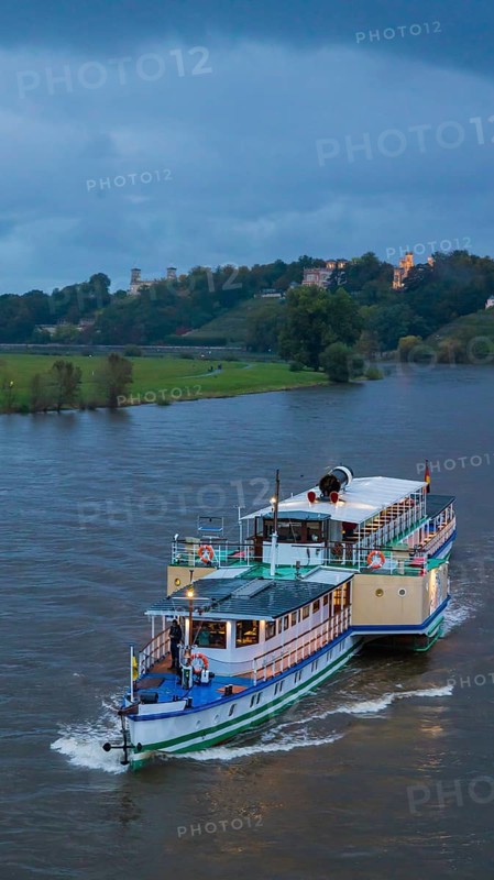 Passenger steamer Meissen. Built in 1885, the PD Meissen is the third oldest paddle steamer in the fleet. in Dresden Blasewitz at the blauen Wunder on the way to Pillnitz... After heavy rainfall, the Elbe is slightly flooded