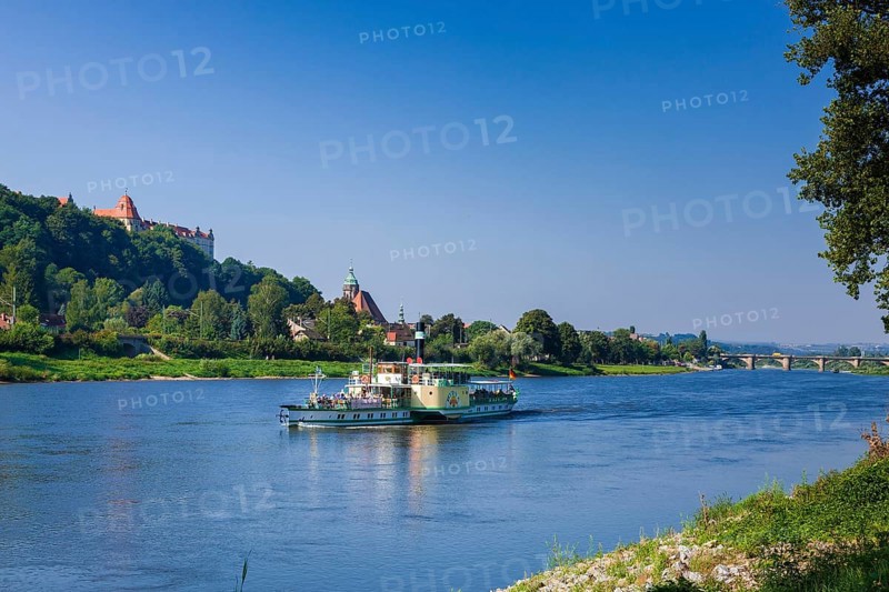 Elbe steamer Pirna in front of Pirna Pirna is a large district town and the administrative centre of the district of Sächsische Schweizosterzgebirge and the administrative community of Pirna in the Free State of Saxony, administrative district of Dresden. It is considered the gateway to Saxon Switzerland