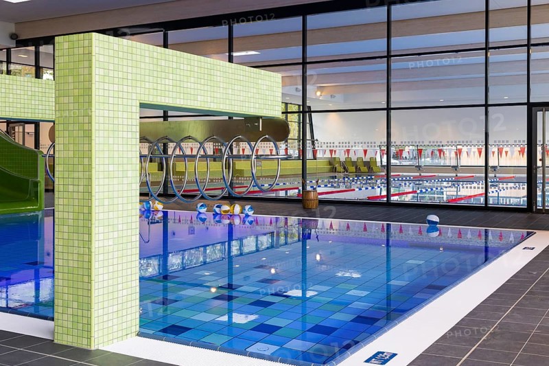 New swimming pool opens in Dresden The city of Dresden invested 23 million euros for a new outdoor pool and indoor pool with diving hall