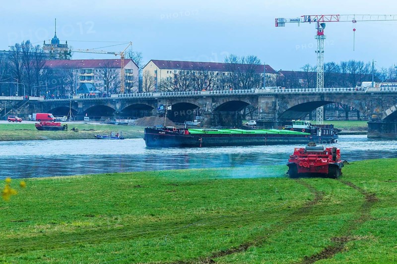 Shipwreck on the Elbe
