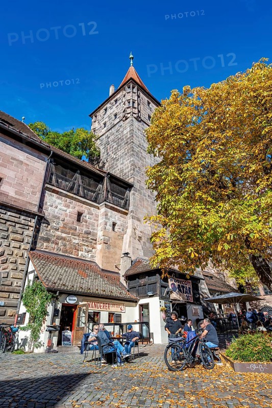 Tiergärtnertor, at the Kaiserburg, in autumn, Old Town, Nuremberg, Middle Franconia, Bavaria, Germany, Europe