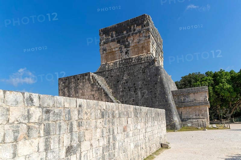 Temple of the Jaguars, Templo de los Jaguares, Chichen Itza, Mayan ruins, Yucatan, Mexico, Central America