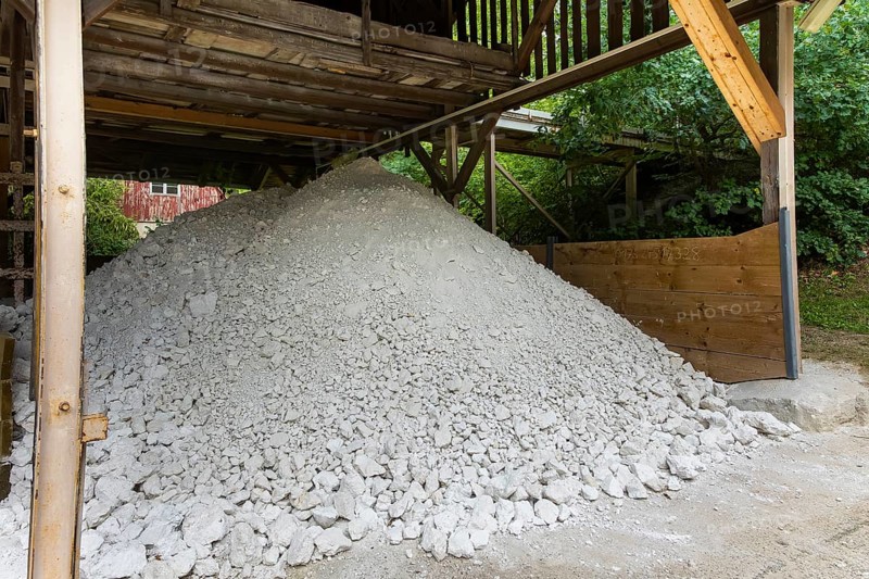 The Seilitz white earth mine, where kaolin has been mined underground for and by the MEISSEN porcelain manufactory without interruption since 1764. The old mine, the smallest in Europe, is currently being dismantled and will soon be replaced by a new plant in the immediate vicinity