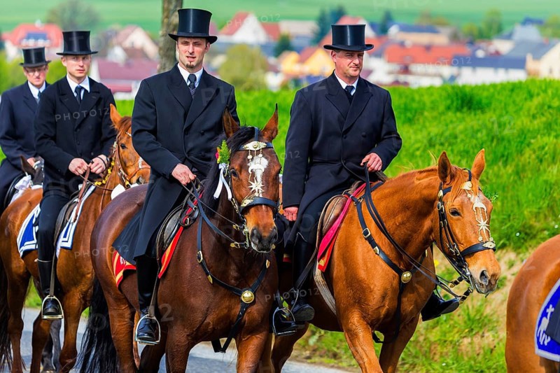 Easter riding procession in Crostwitz, Easter riding in Lusatia. Procession from Crostwitz to Panschwitz Kuckau. Every year at Easter, around 5 processions take place in Lusatia, each with around 200 riders. The Catholic Church continues old Sorbian rites here. Thousands of spectators watch the impressive processions on horseback