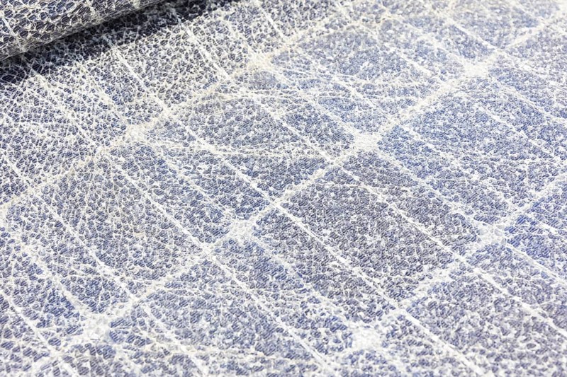 Used solar panels are recycled in a company or, if the measured performance parameters are correct, offered on the second-hand market