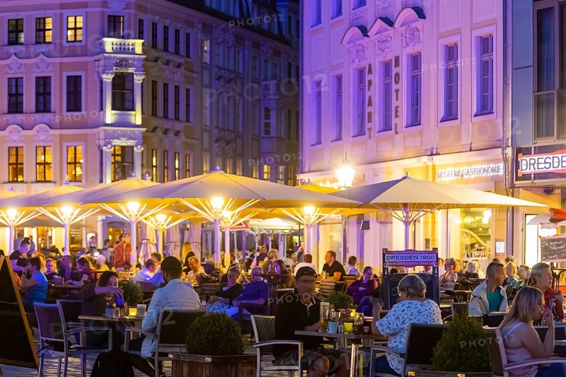Outdoor gastronomy on Dresden's Neumarkt at the Church of Our Lady, thanks to the current Corona relaxations, a little normality is returning to everyday tourist life