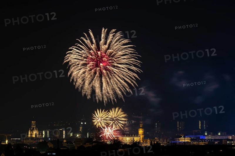 Grand finale fireworks display in the Old Town for the Dresden City Festival 2021