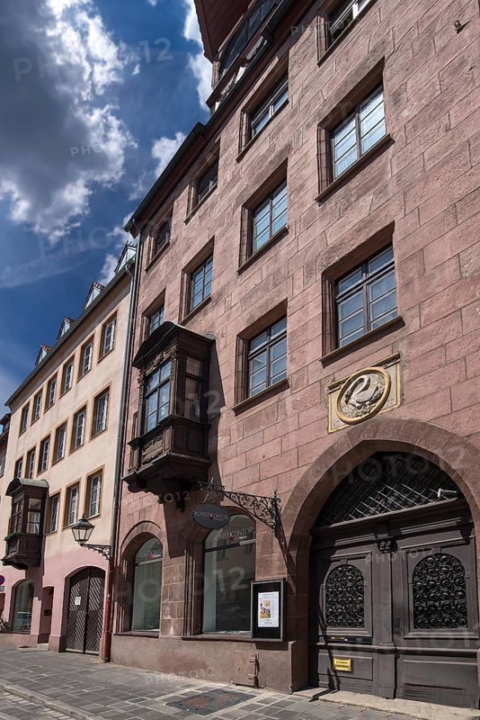 Historical chörlein and house sign from 1777, an earlier house numbering 1563, Füll 12, Nuremberg, Middle Franconia, Bavaria, Germany, Europe