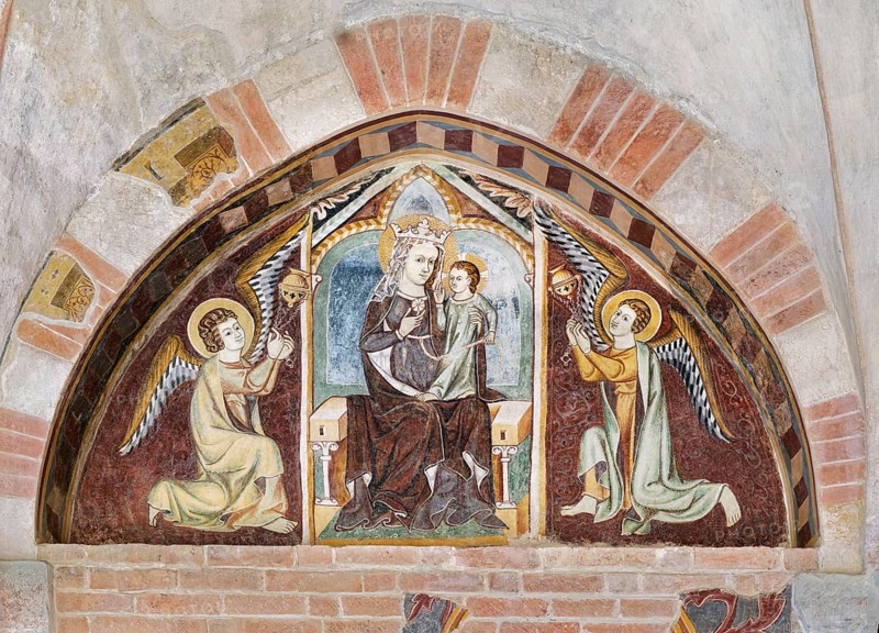 Fresco of the Mother of God with the Child Jesus in the cloister of the abbey, Abbazia Santa Maria di Vezzolano, Albugnano, Province of Asti, Monferrato, Piedmont, Italy, Europe