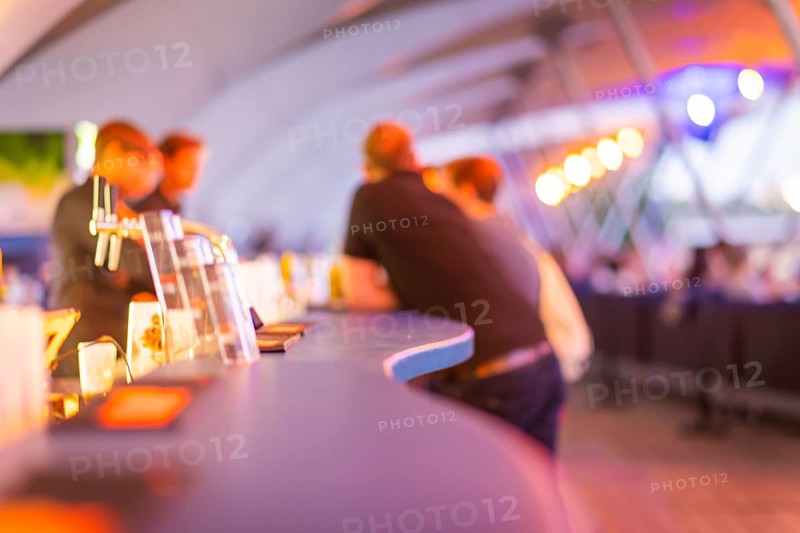 The Film Nights on the banks of the Elbe are Germany's largest open-air cinema festival. They have taken place every summer since 1991 on the Neustädter Elbufer in Dresden and have attracted over 200, 000 viewers in recent years. In 2021 the film nights will start with the Radeberger Fimnacht and 60 Years of Bond: No Time to Die