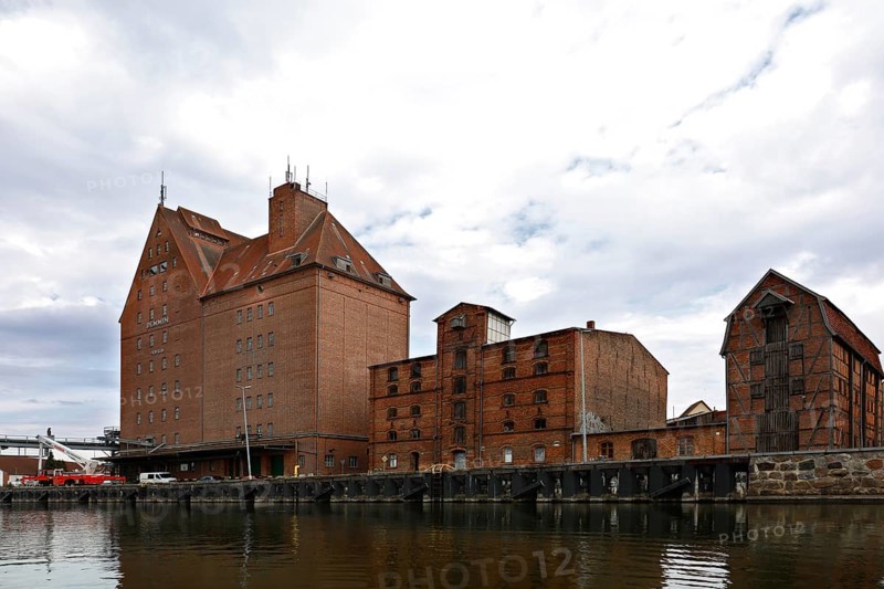Warehouse building at the harbour of the Hanseatic town of Demmin on the River Peene, Peene Valley River Landscape nature park Park, Mecklenburg-Western Pomerania, Germany, Europe