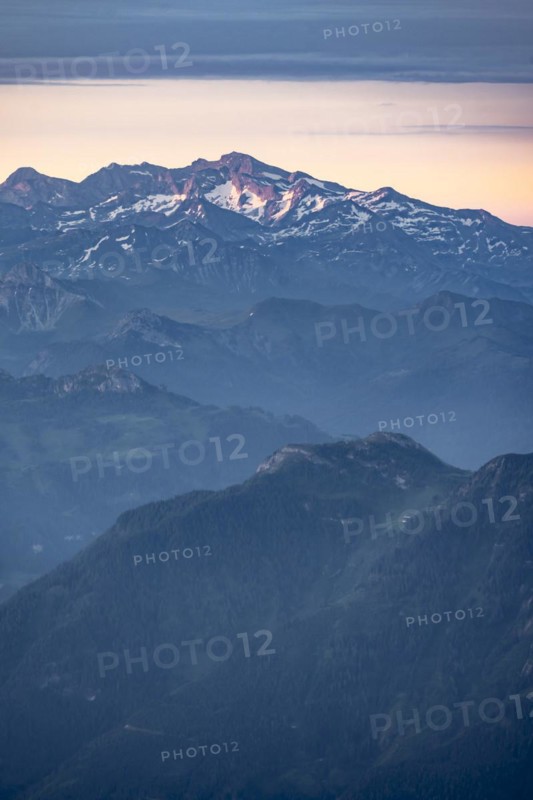 Evening mood, silhouettes, dramatic mountain landscape, view from Hochkönig, Salzburger Land, Austria, Europe
