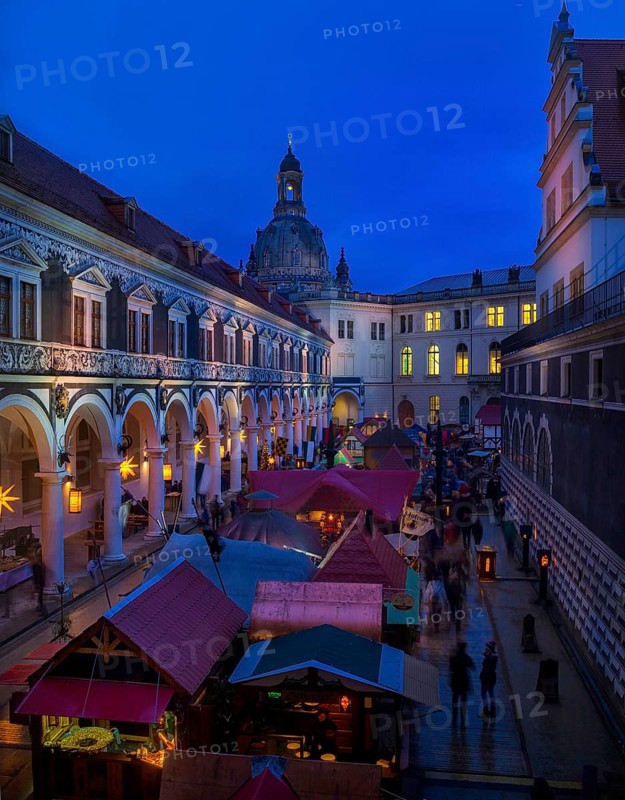 DEU Saxony Dresden The nostalgic Christmas market in the stable yard of the Dresden Residence Palace, also offers quiet and romantic moments in the Christmas hustle and bustle