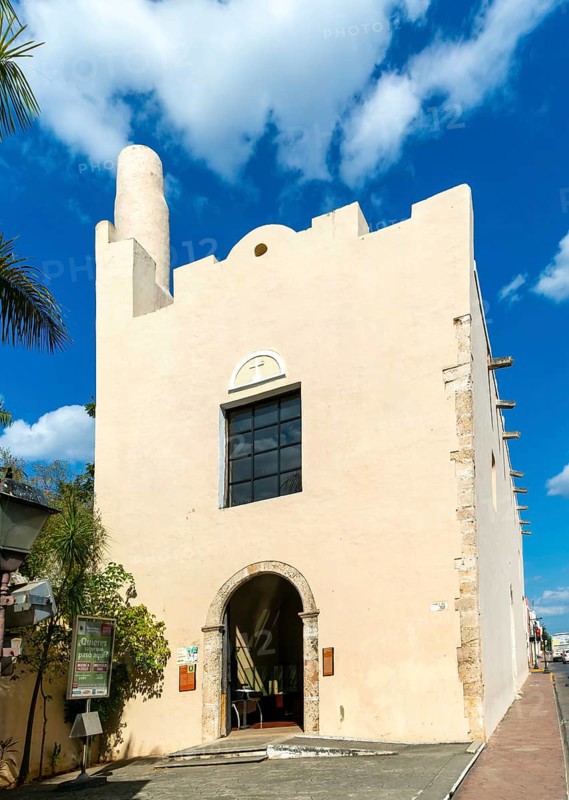 Museo de San Roque museum Spanish colonial building former convent, Valladolid, Yucatan, Mexico, Central America