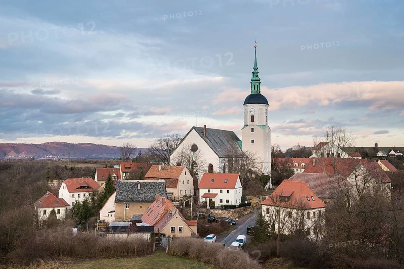 Dohna is the second oldest town in the Free State of Saxony. It is located in the district of Sächsische Schweiz-Osterzgebirge. Dohna's late Gothic three-aisled St Mary's Church dates from 1489, the carved altar from 1518, the sandstone baptismal font from the 15th century, a flight of steps to the tower from 1684 and classicist gravestones in the churchyard