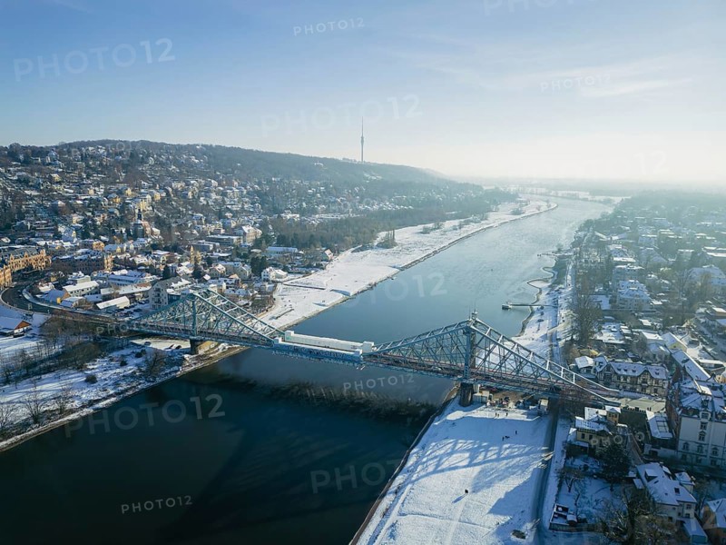 Elbe bridge Blaues Wunder between Blasewitz and Loschwitz