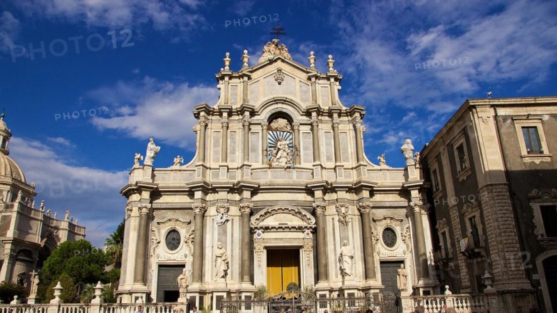 Portal, Front, Cathedral, Catania, Old Town, Baroque Old Town, Blue Sky, White Clouds, East Coast, Sicily, Italy, Europe