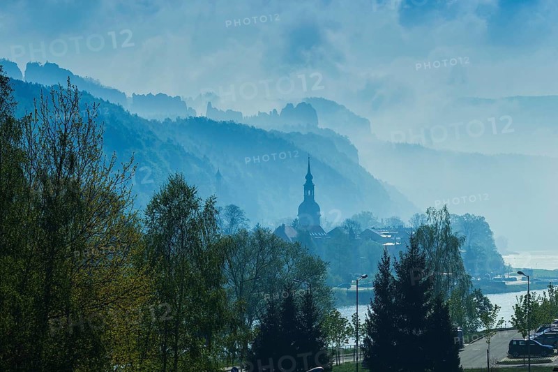 DEU Saxony Bad Schandau (Â© Sylvio Dittrich +49 1772156417) Bad Schandau and Schrammsteine in the morning mist